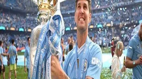 “CIES发布年度最年轻前锋TOP10：霍伊伦德登顶，弗格森紧随其后”